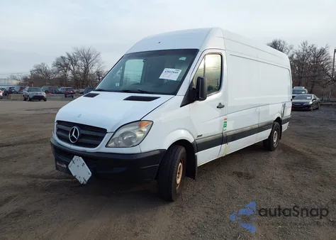 2012 Mercedes-Benz Sprinter 2500 High Roof из США, поврежденный, VIN WD3PE8CBXC5685282